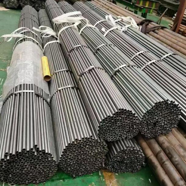 山東精密無(wú)縫鋼管百公斤起訂